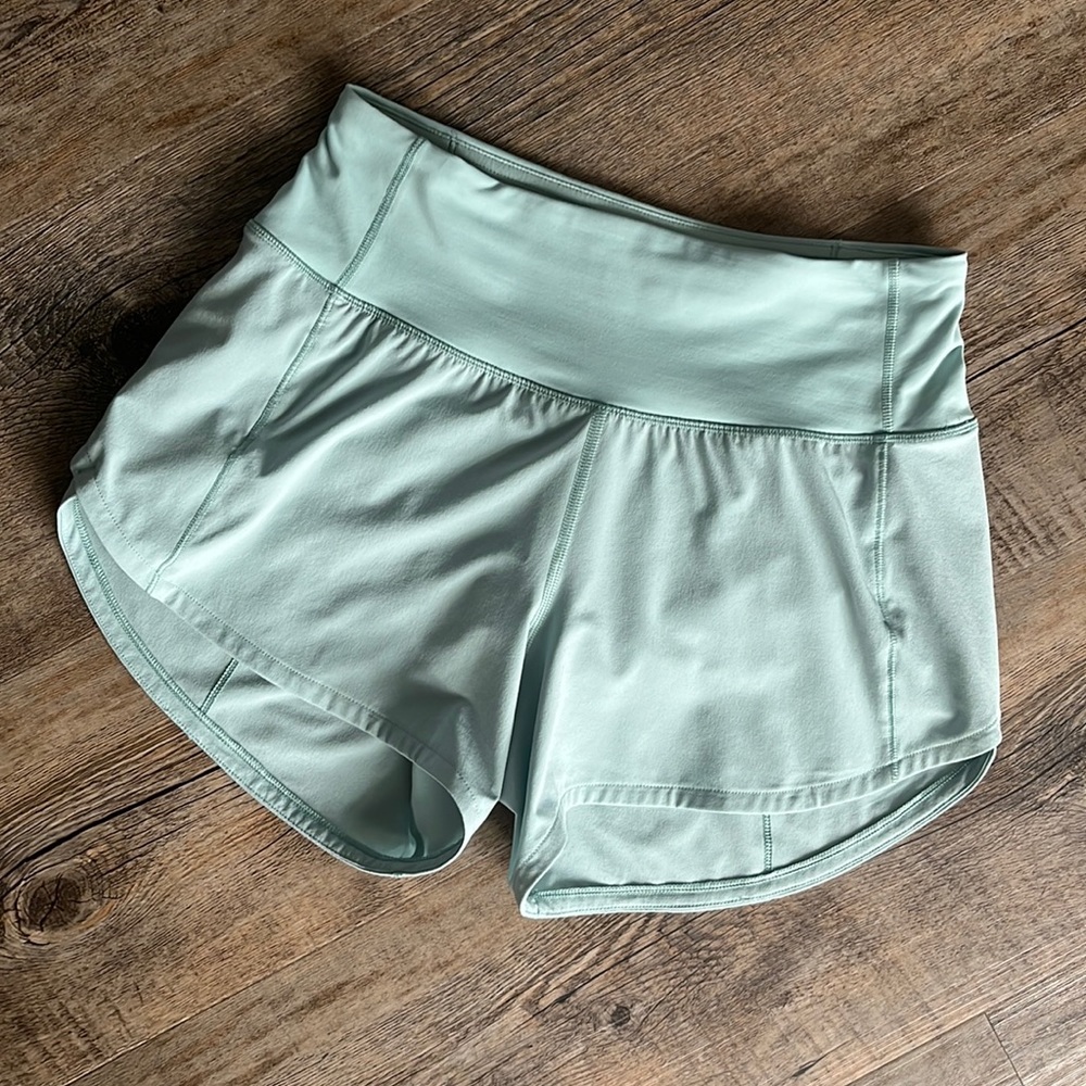 Lululemon Speed Up Mid-Rise Lined Short 4”